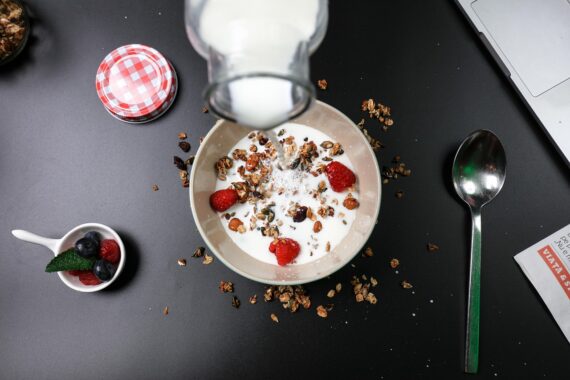 berry breakfast, cereal, milk, cream, delicious, nature, diet, food, fresh, fruit, healthy, morning, nutrition, summer, sweet, tasty, yogurt